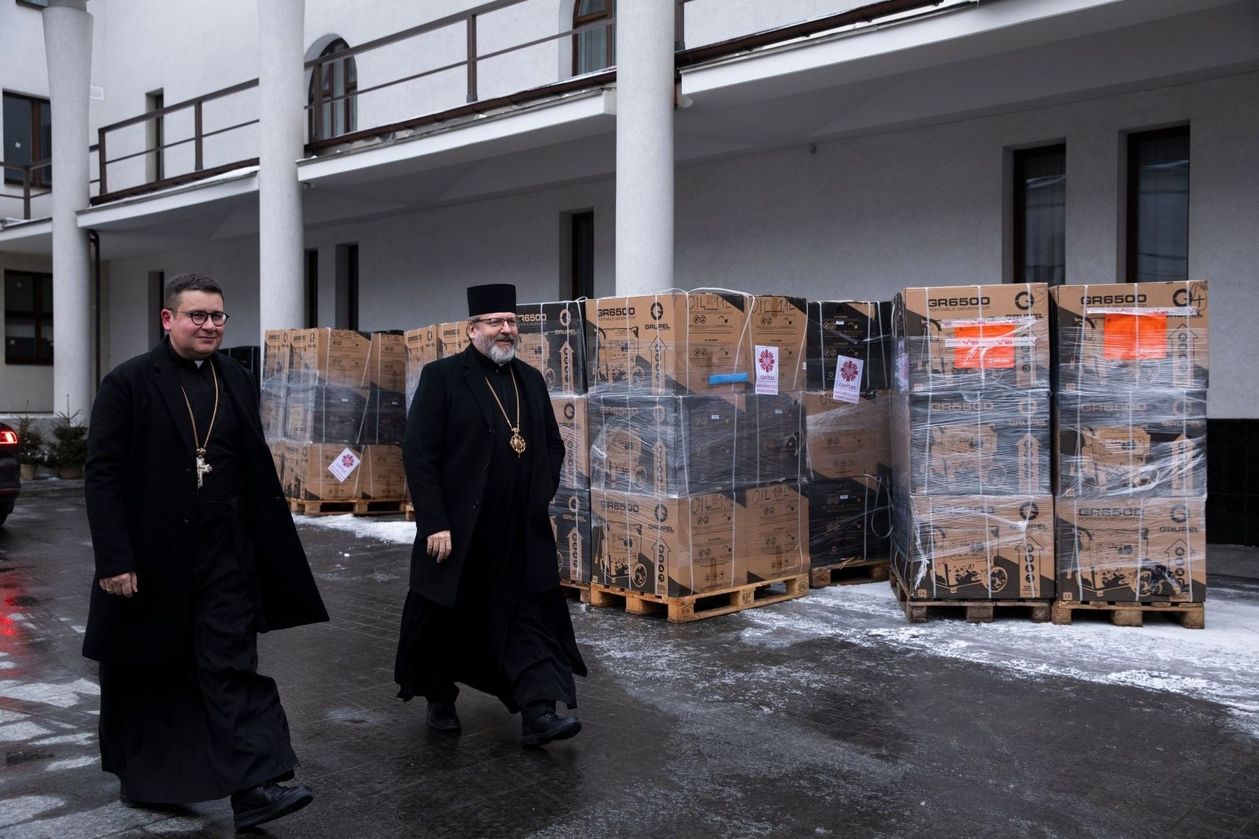 Дієва любов у холодній війні: як Церква зігріває Київ