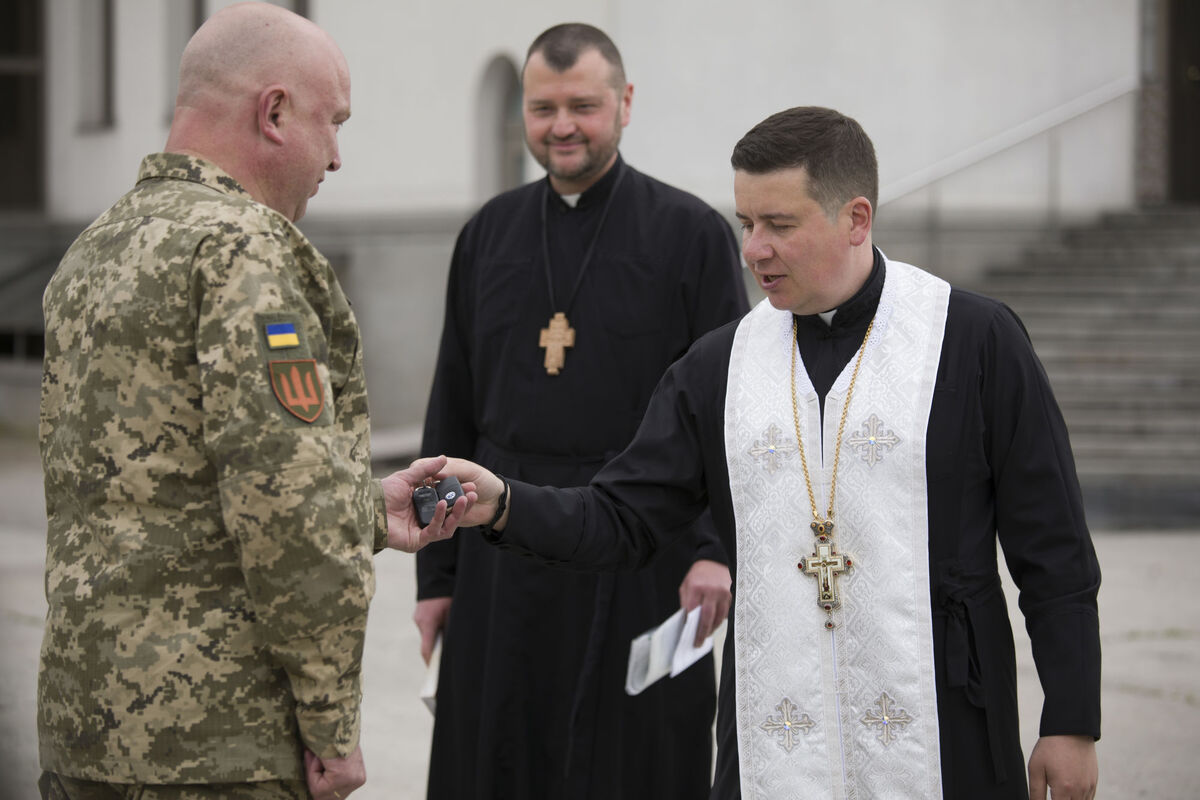 УГКЦ передала транспортний засіб для потреб Ірпінського госпіталя