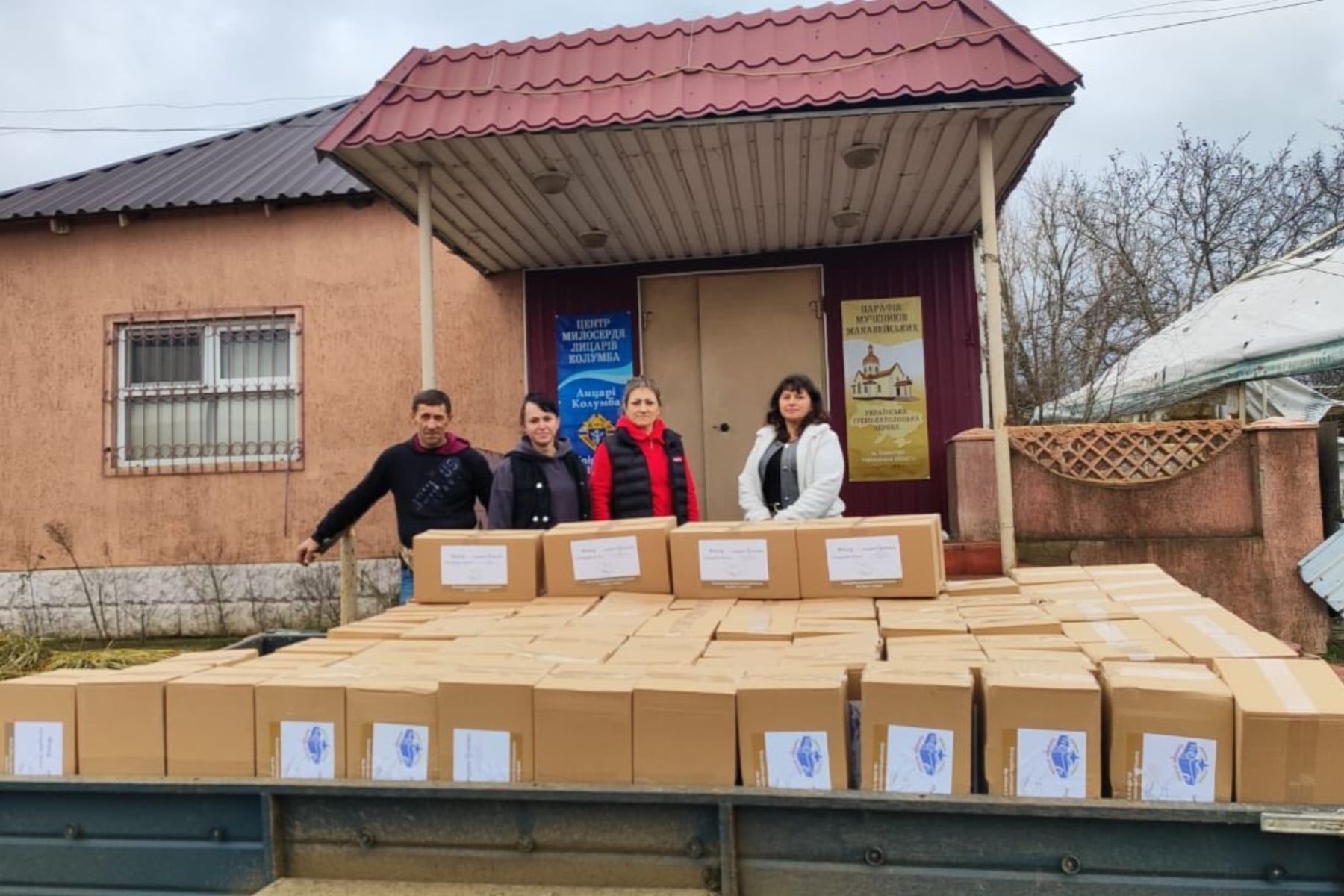 На Херсонщині передали сотні продуктових наборів для мешканців Бериславщини та Тягинської громади