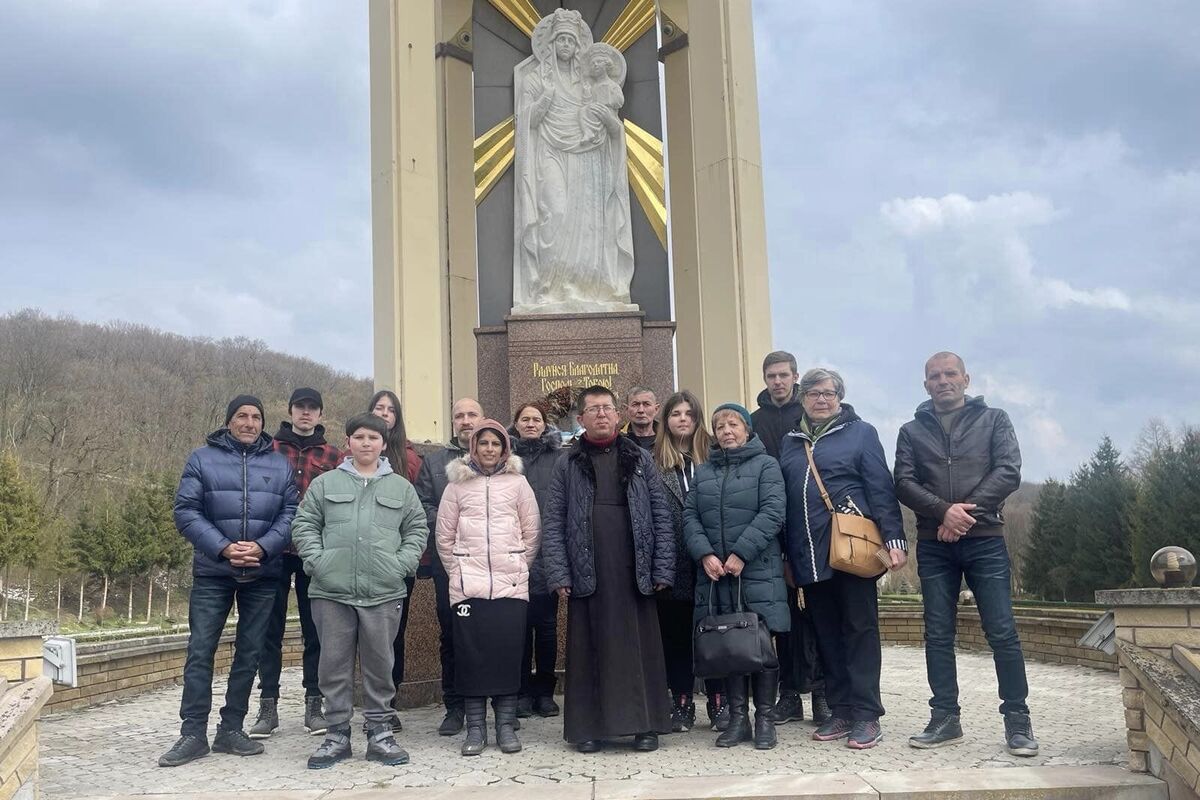 Відразу три групи ВПО здійснили паломництва до святинь на заході України