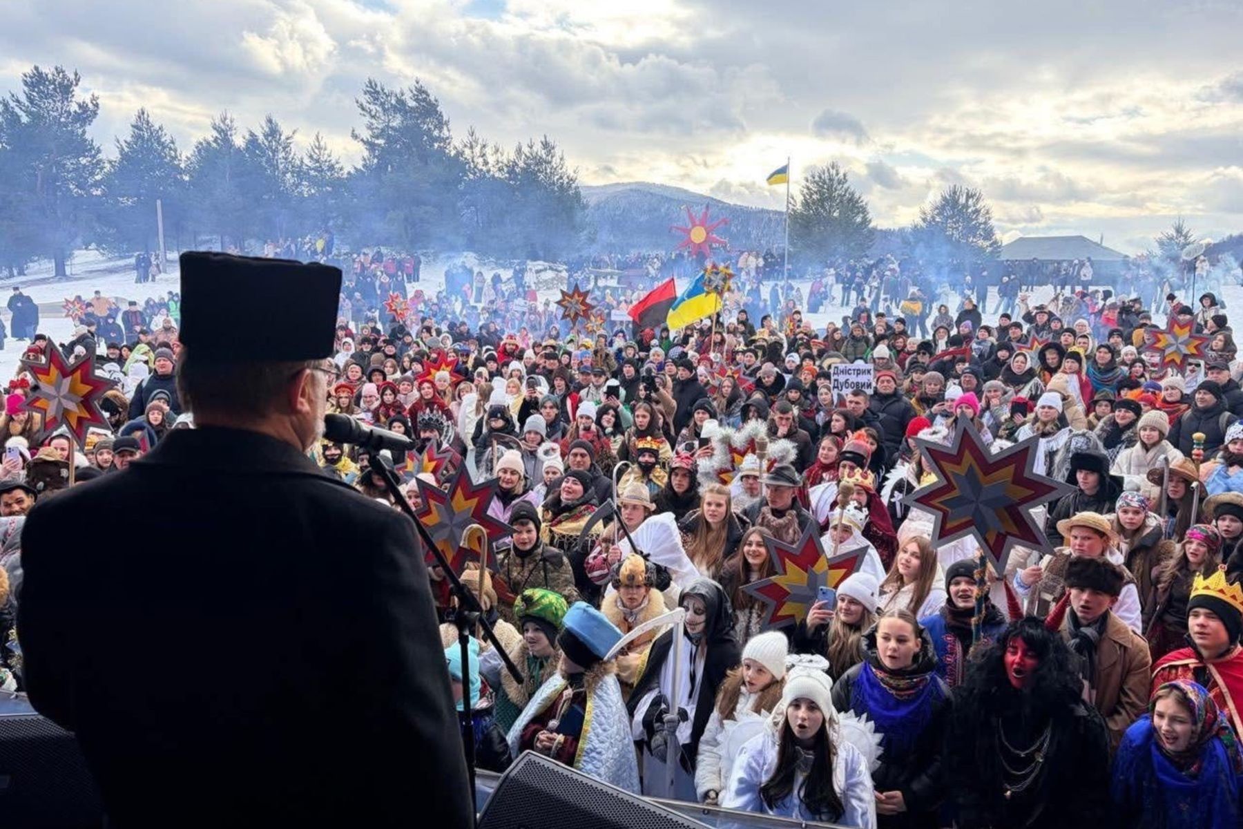 Вертепне волонтерство: у Мшанці відбувся масштабний фестиваль на підтримку ЗСУ