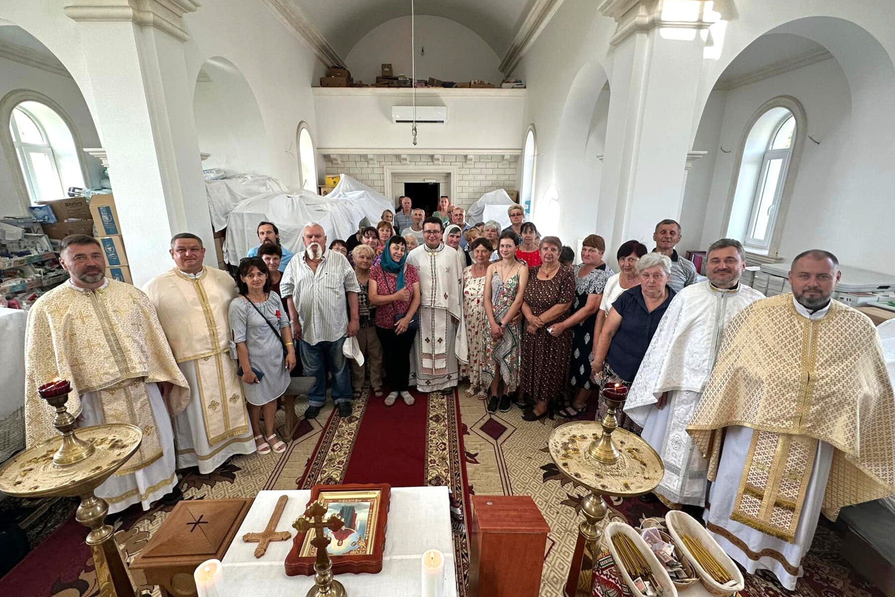 Representatives of Mudra Sprava met with residents of Beryslav to touch the wounds of war and support